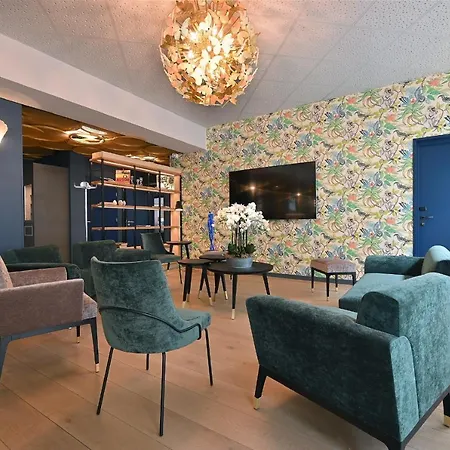 Dali - Restaurant Hotel 4*