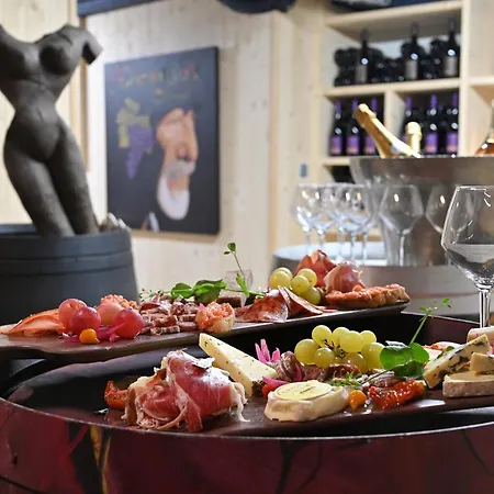 Dali - Restaurant Ξενοδοχείο 4*
