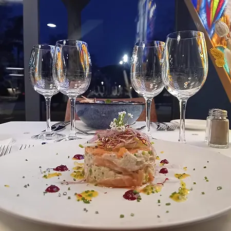 Dali - Restaurant 4*