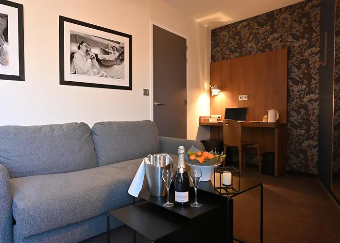 Dali - Restaurant 4*