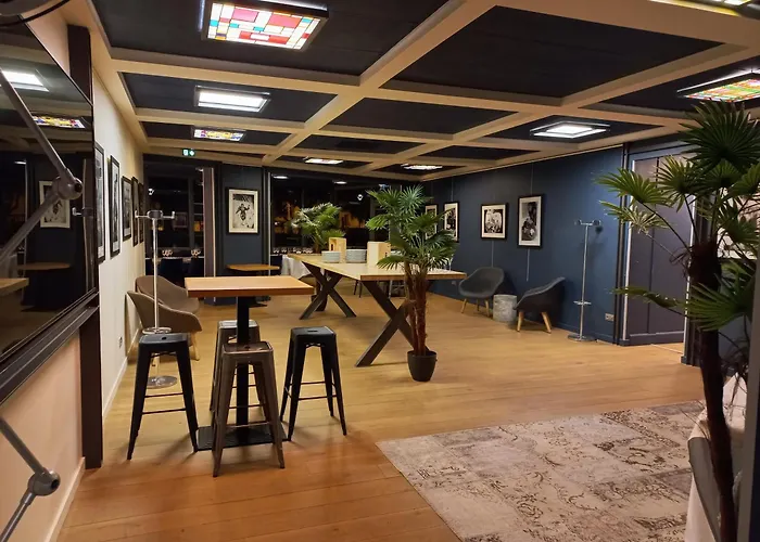 Dali - Restaurant 4* Περπινιάν