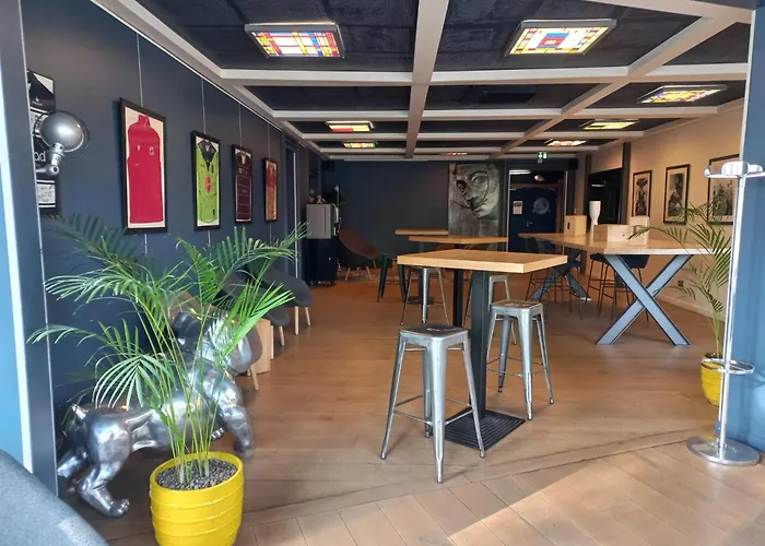 Dali - Restaurant 4*