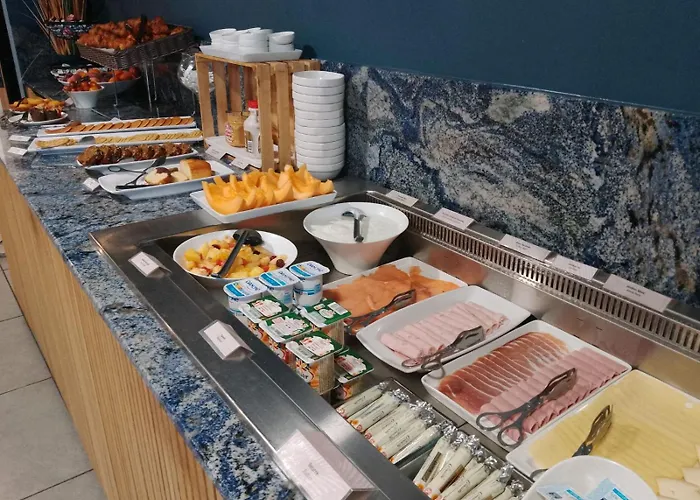 Dali - Restaurant Szálloda 4*