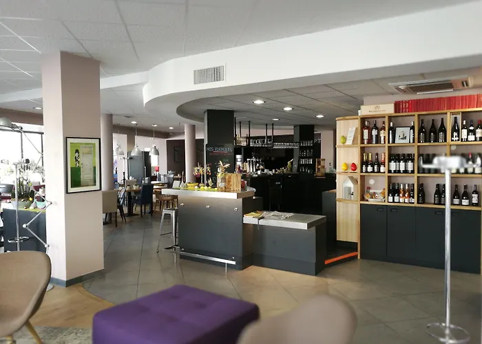 Dali - Restaurant 4* بيربينيو